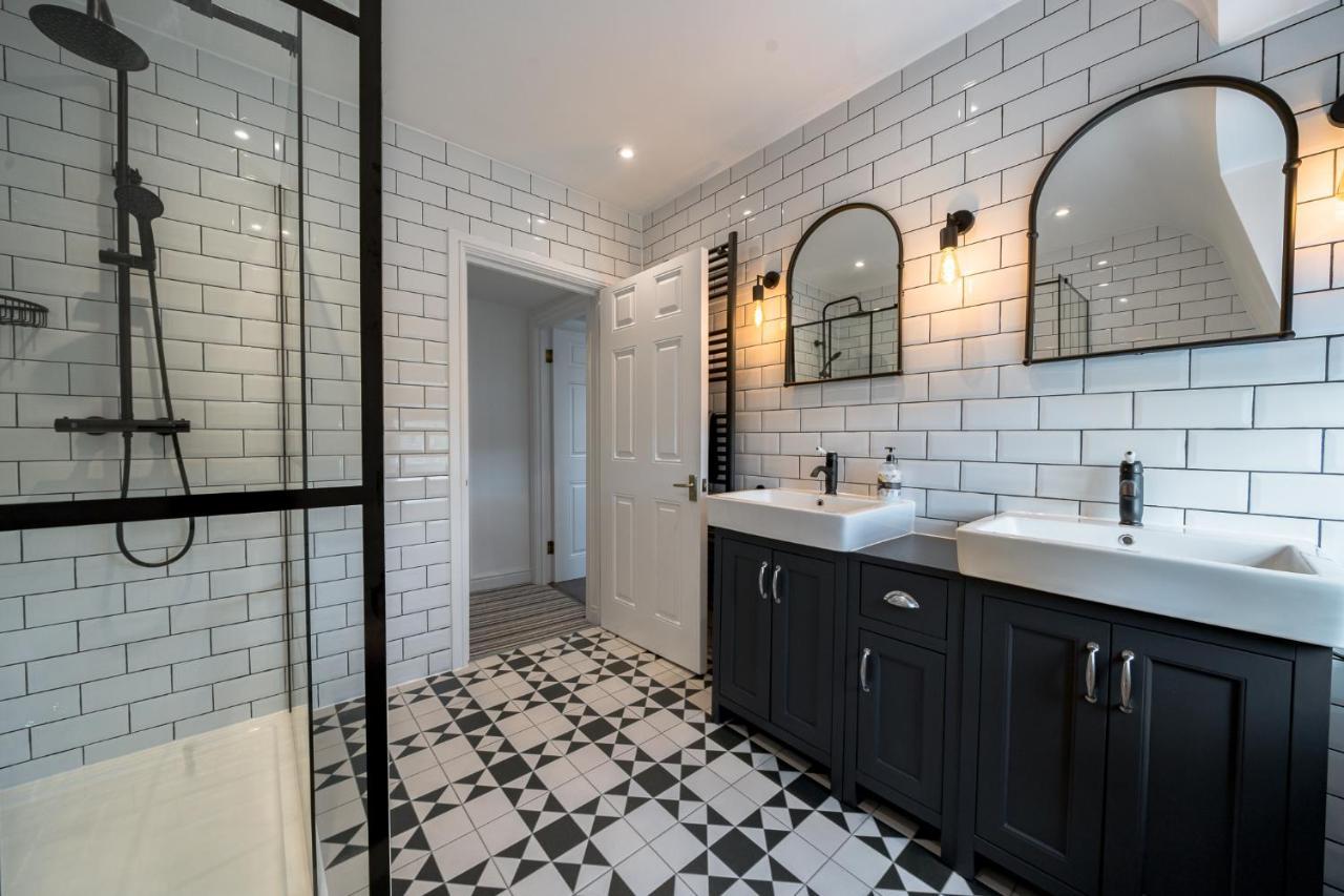 Luxurious Grand 6 Bedroom Home In Bath - Perfect For Groups & Sleeps 12! Екстер'єр фото
