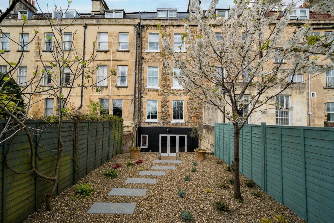 Luxurious Grand 6 Bedroom Home In Bath - Perfect For Groups & Sleeps 12! Екстер'єр фото